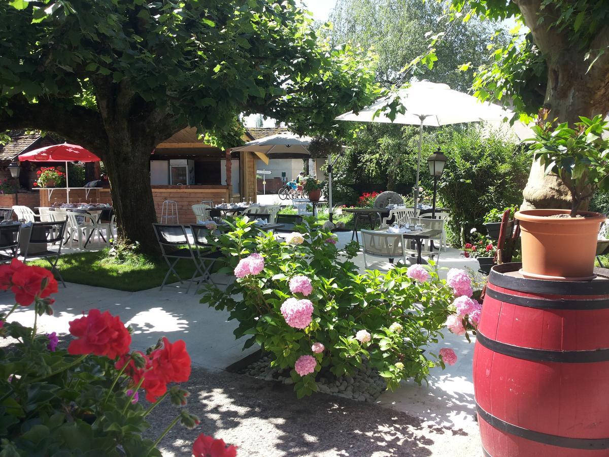 Hotel Le Relais Des Vieilles Postes Les Avenières Exteriér fotografie