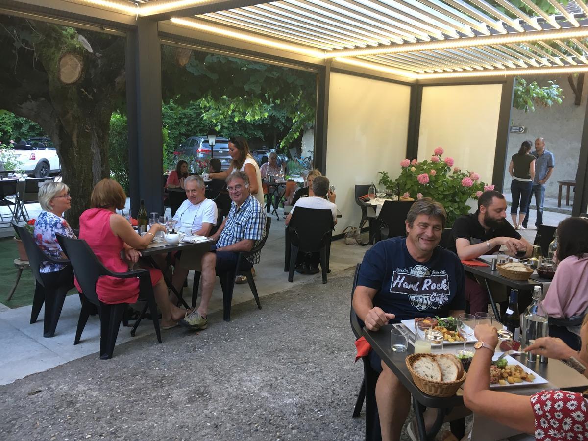 Hotel Le Relais Des Vieilles Postes Les Avenières Exteriér fotografie