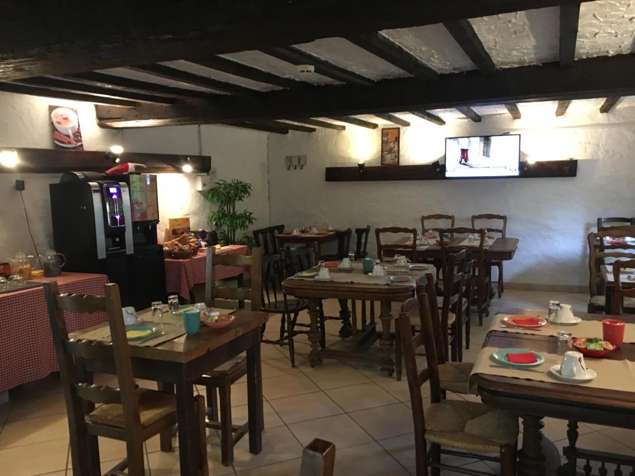 Hotel Le Relais Des Vieilles Postes Les Avenières Exteriér fotografie