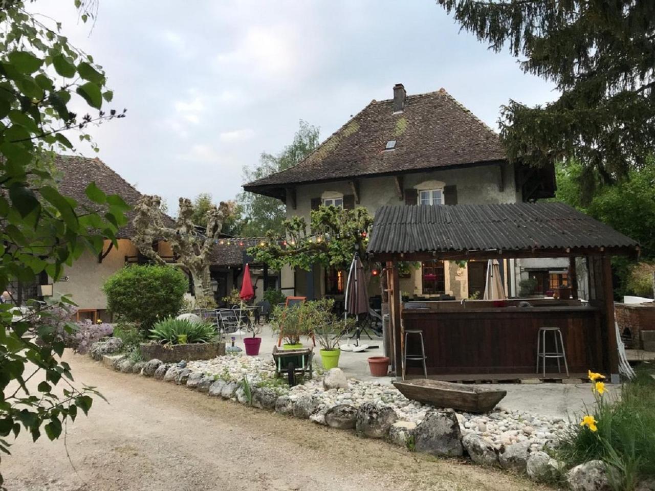 Hotel Le Relais Des Vieilles Postes Les Avenières Exteriér fotografie