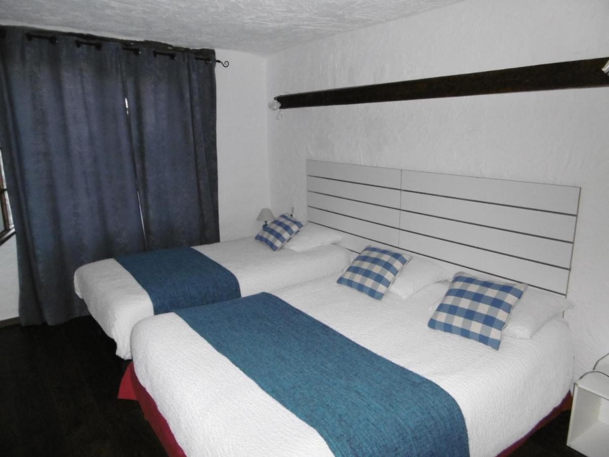 Hotel Le Relais Des Vieilles Postes Les Avenières Exteriér fotografie
