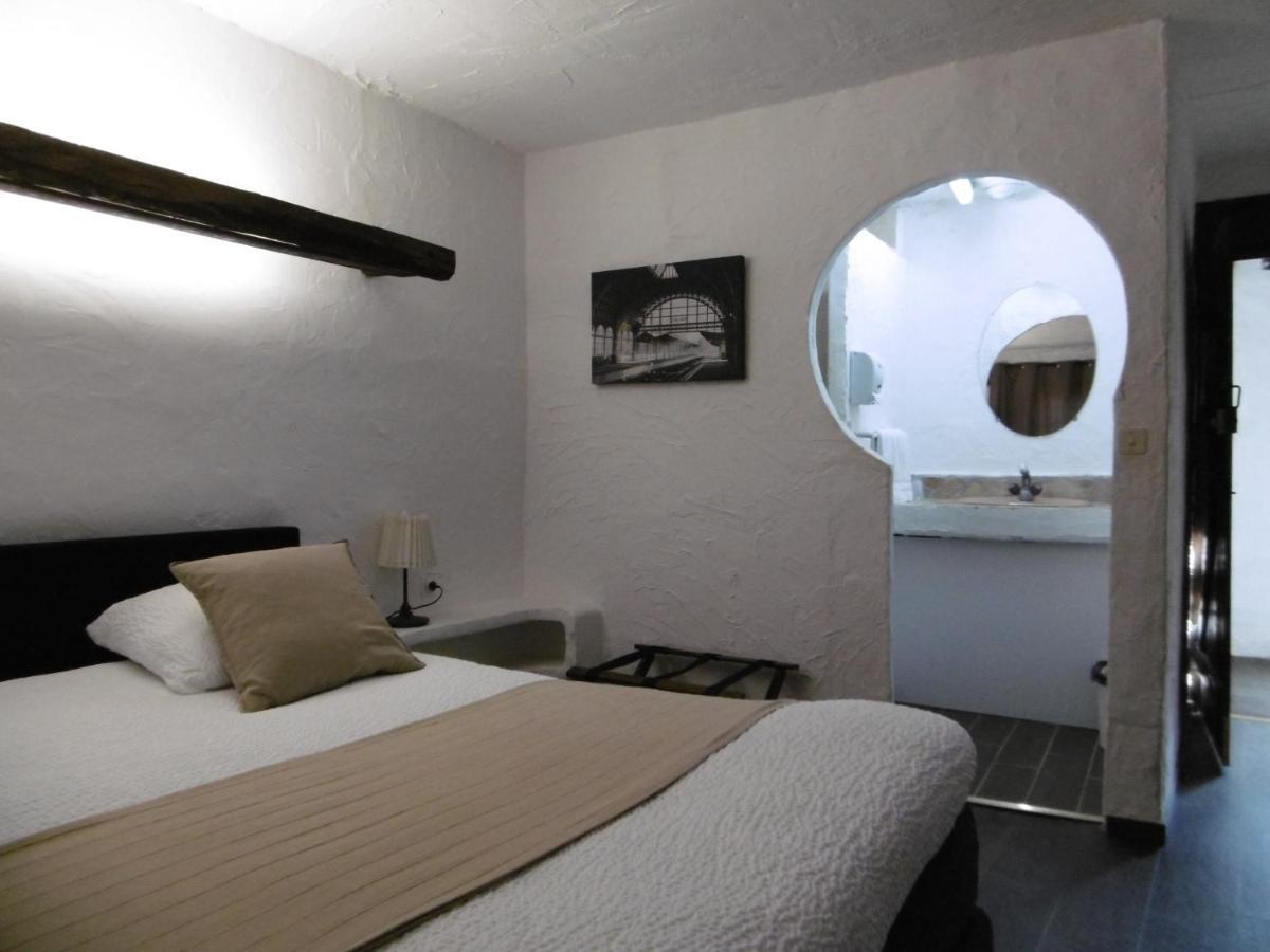 Hotel Le Relais Des Vieilles Postes Les Avenières Exteriér fotografie