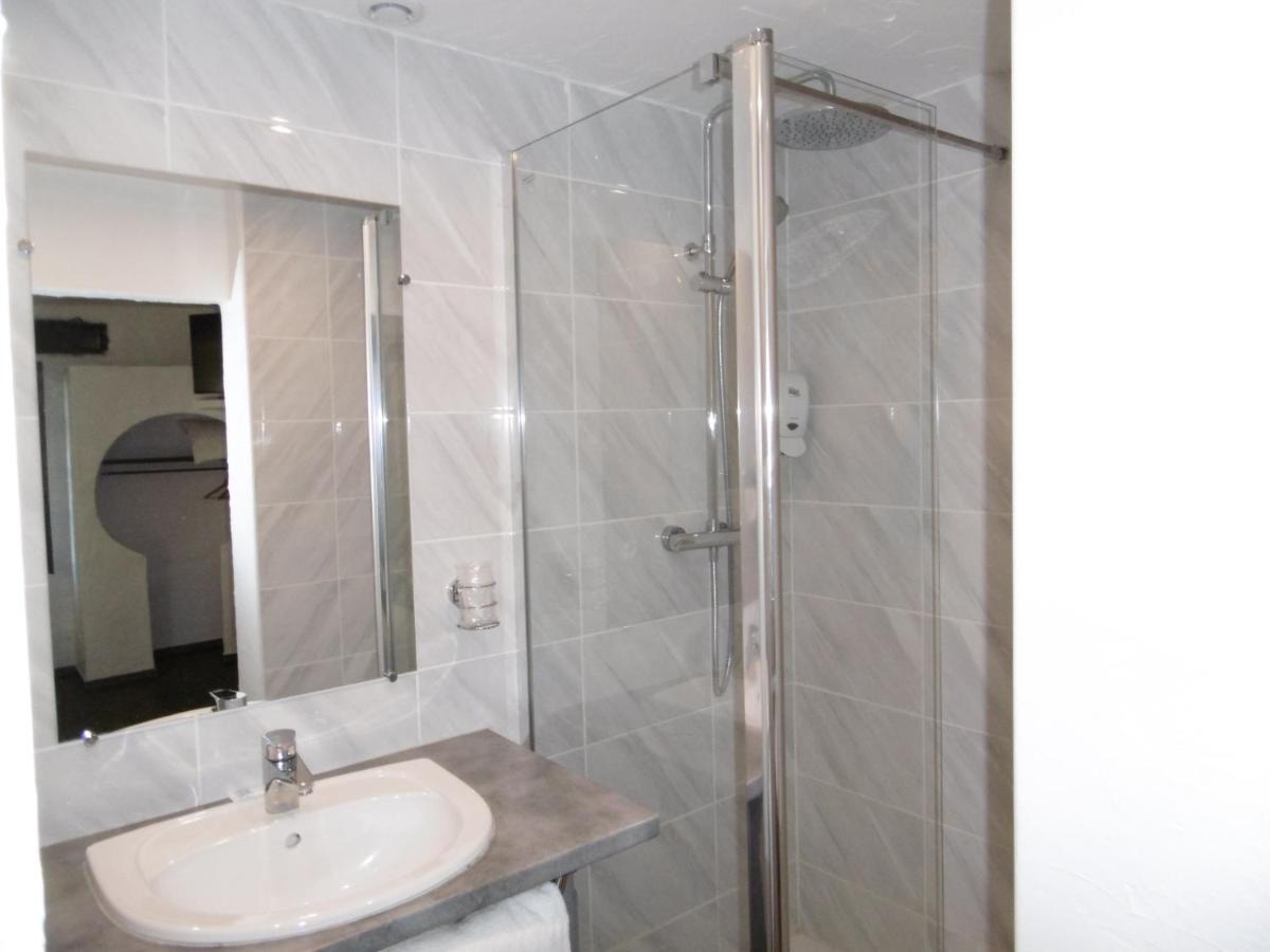 Hotel Le Relais Des Vieilles Postes Les Avenières Exteriér fotografie