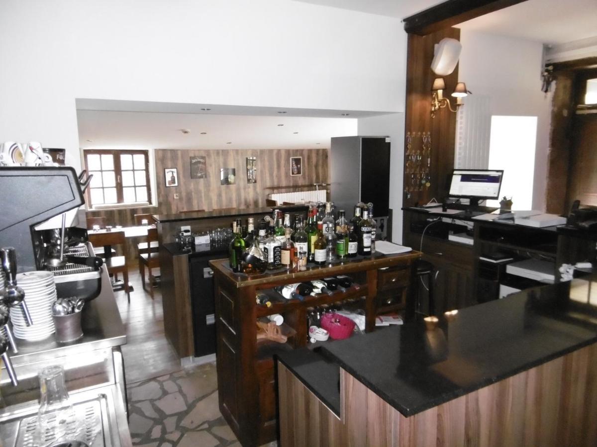 Hotel Le Relais Des Vieilles Postes Les Avenières Exteriér fotografie